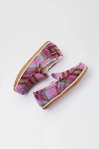 Minnetonka Tempe Slippers