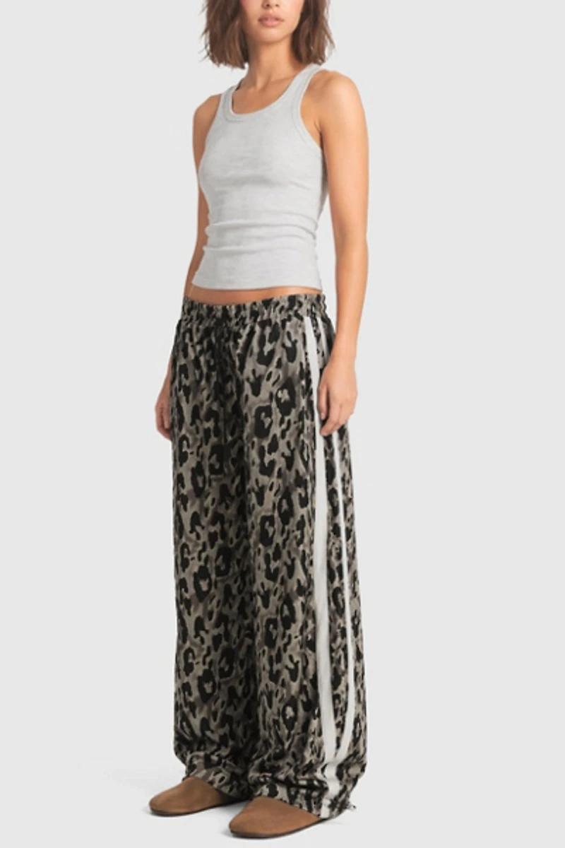 Aelfric Eden Leopard Stripe Baggy Barrel Sweatpants