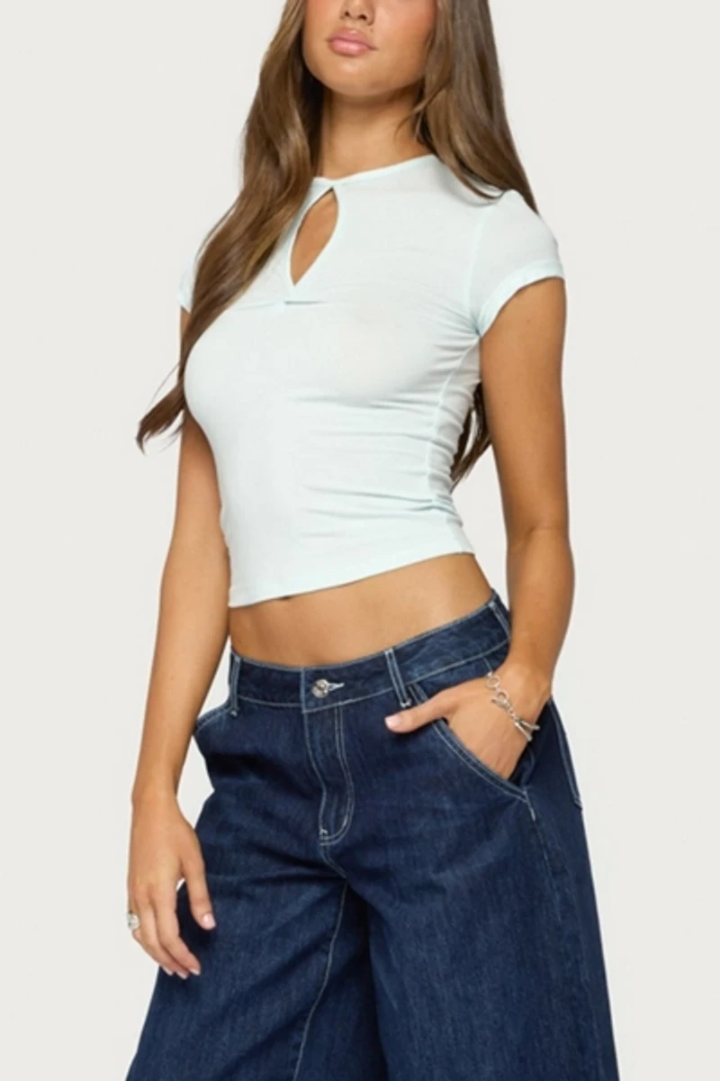 Edikted Posea Twist Keyhole Cutout T Shirt