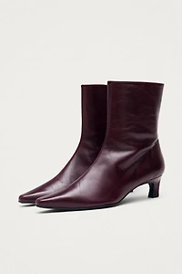 ALOHAS Ambar Rift Leather Ankle Boots