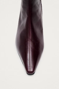 ALOHAS Ambar Rift Leather Ankle Boots