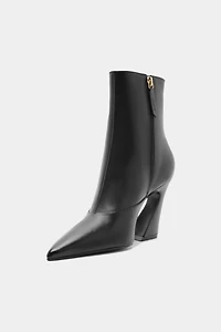 Schutz Lexi Mid Booties