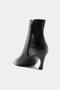 Schutz Lexi Booties