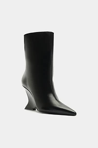 Schutz Siena Booties
