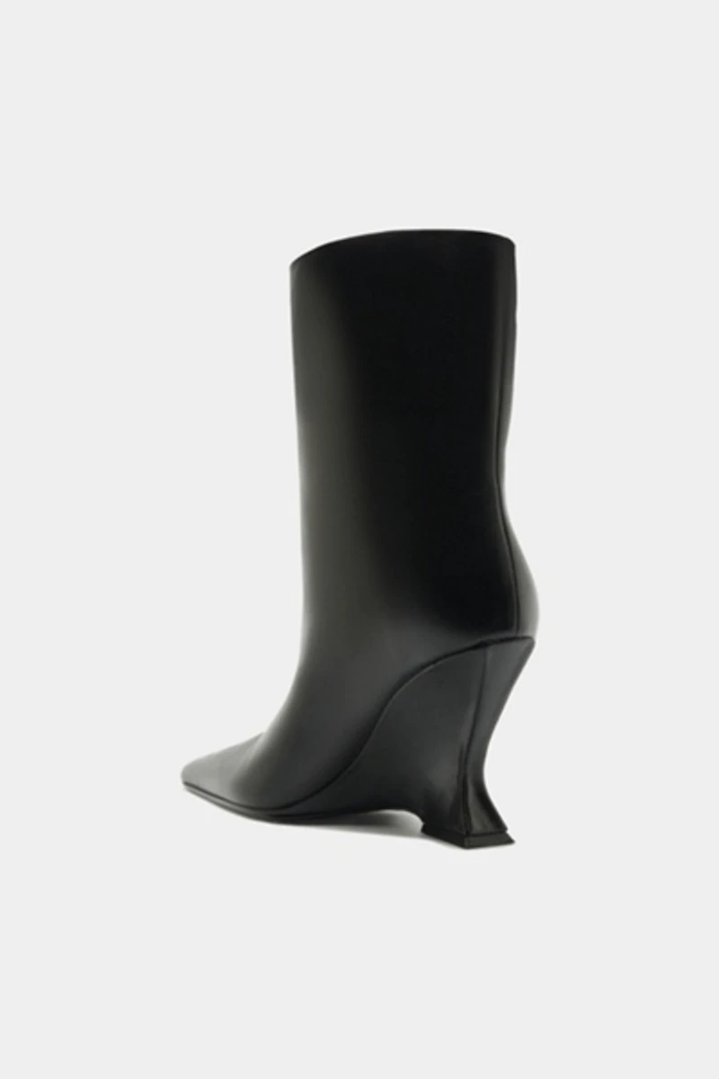 Schutz Siena Booties