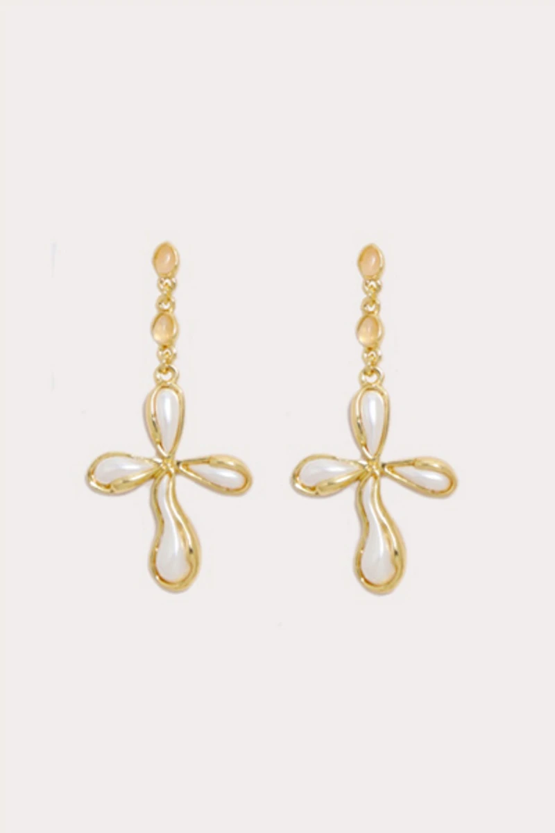 Petit Moments Amulet Earrings