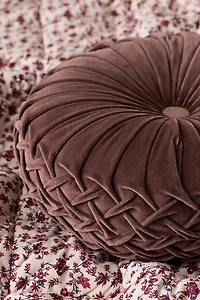 Round Pintuck Pillow