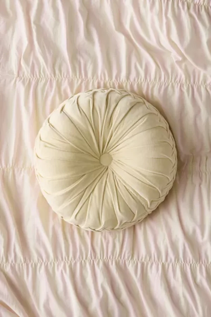 Round Pintuck Pillow