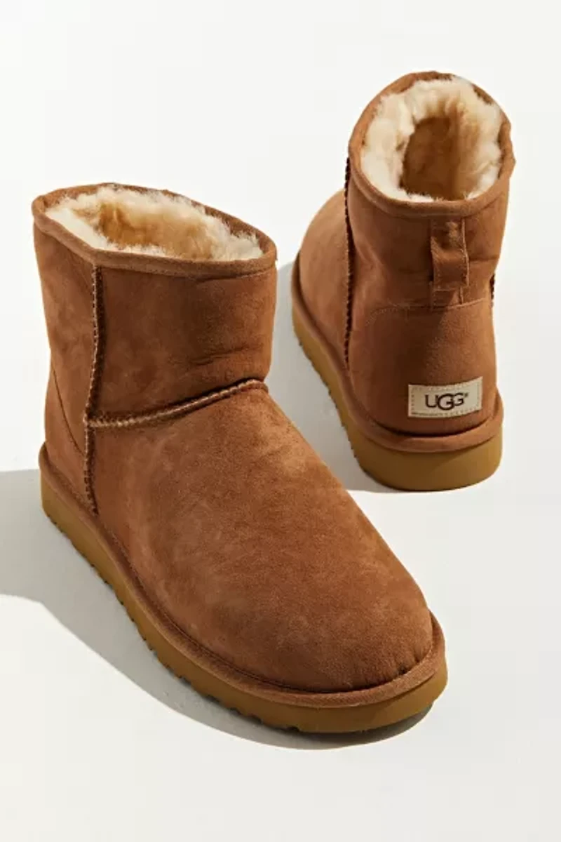 UGG Men's Classic Mini Boot