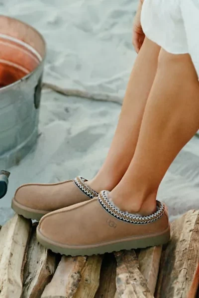 UGG Tasman Slipper