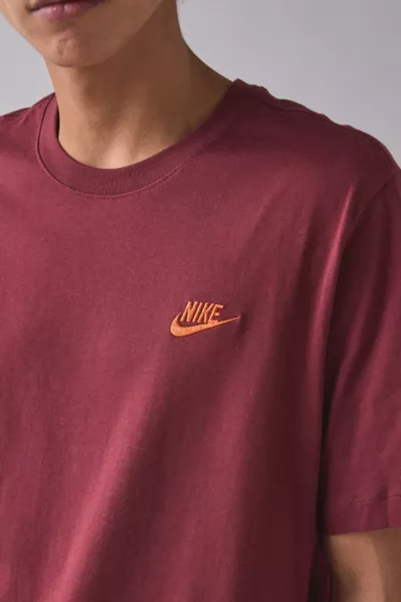 Nike Sportswear Club Tee