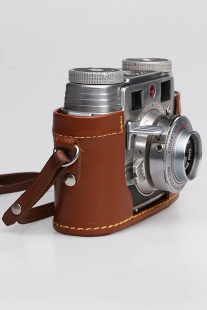 Acme Camera Co. Vintage Kodak Signet Film Camera