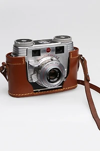 Acme Camera Co. Vintage Kodak Signet Film Camera