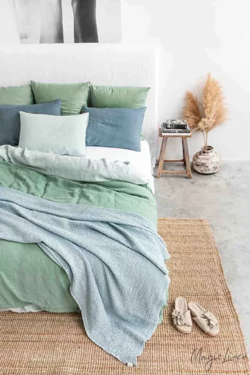 MagicLinen Waffle Throw