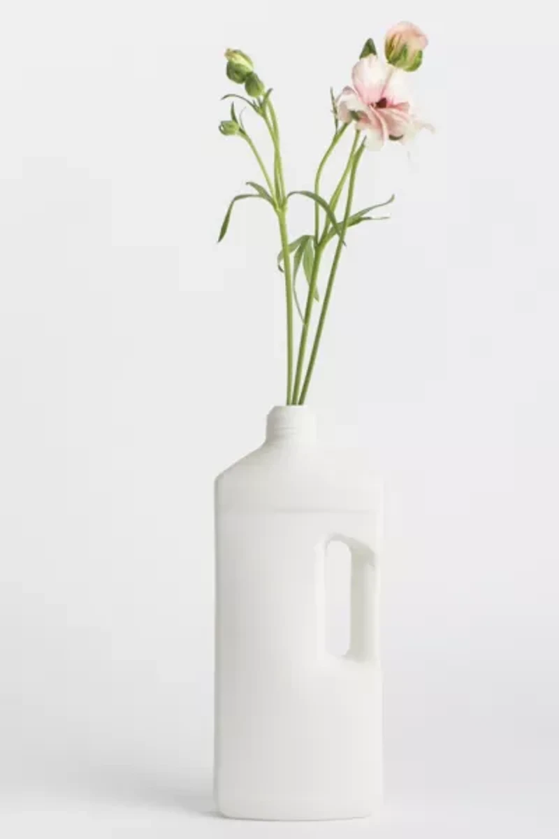 Middle Kingdom x Foekje Fleur Porcelain Motor Oil Vase