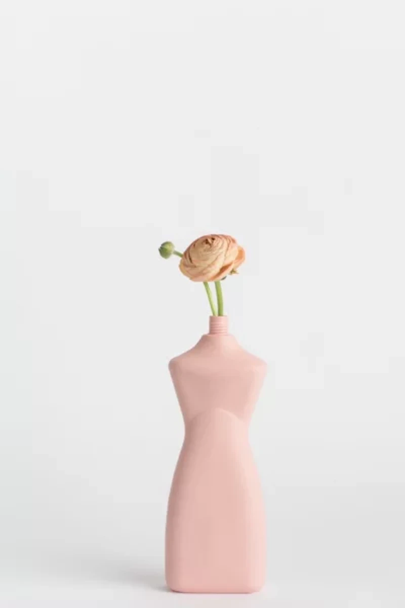 Middle Kingdom x Foekje Fleur Porcelain Curvy Vase