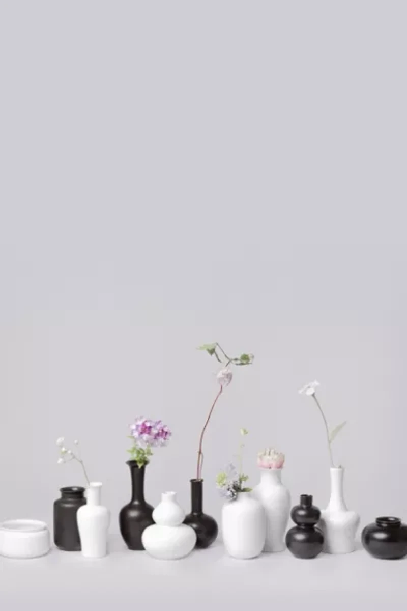 Middle Kingdom Miniature Porcelain Apple Vase