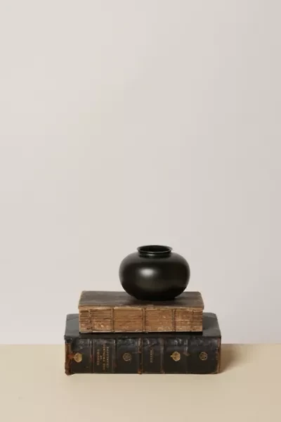 Middle Kingdom Miniature Porcelain Apple Vase
