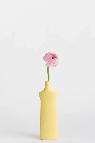 Middle Kingdom x Foekje Fleur Porcelain Detergent Vase