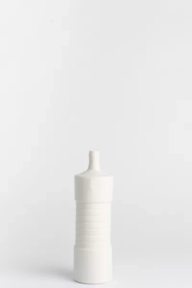Middle Kingdom x Foekje Fleur Porcelain Ribbed Vase