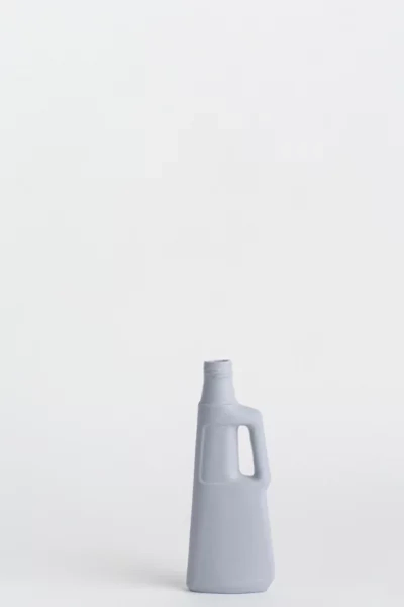 Middle Kingdom x Foekje Fleur Porcelain Revolver Vase
