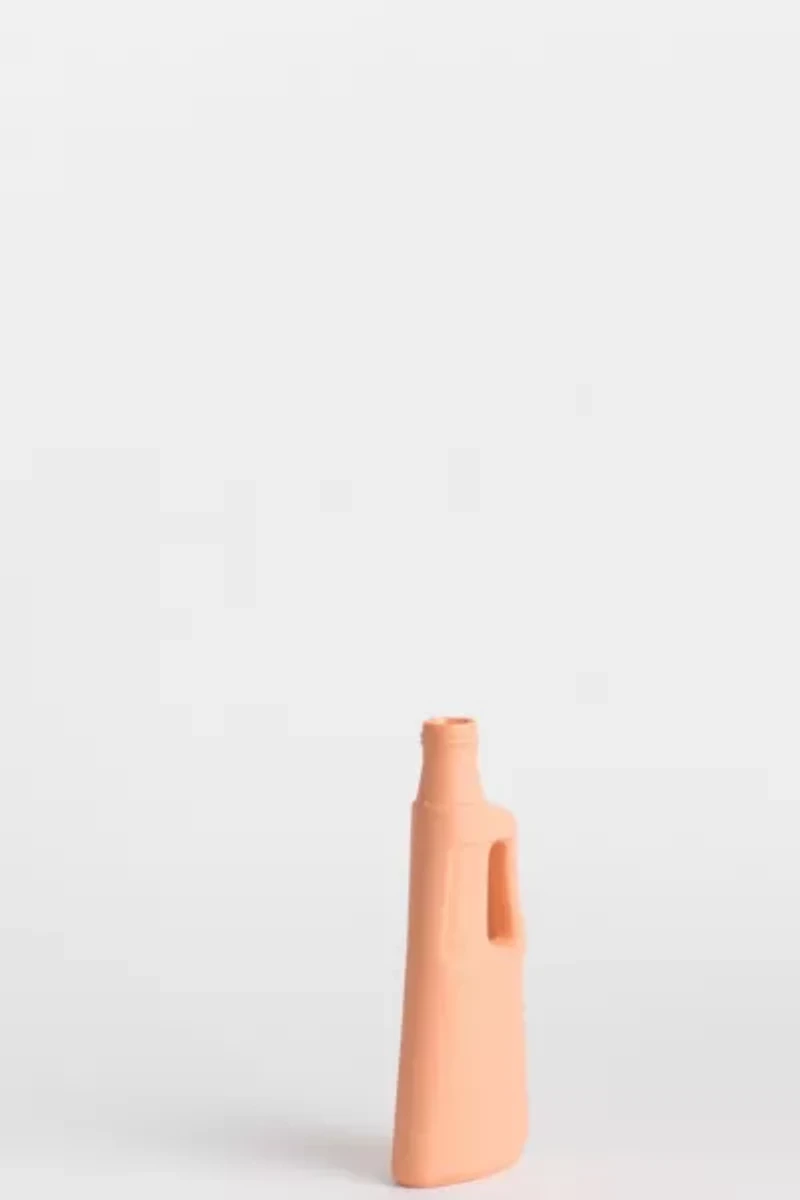 Middle Kingdom x Foekje Fleur Porcelain Revolver Vase