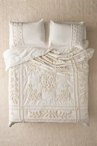 Jackie Icon Tufted Comforter