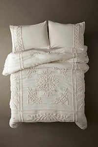 Jackie Icon Tufted Comforter