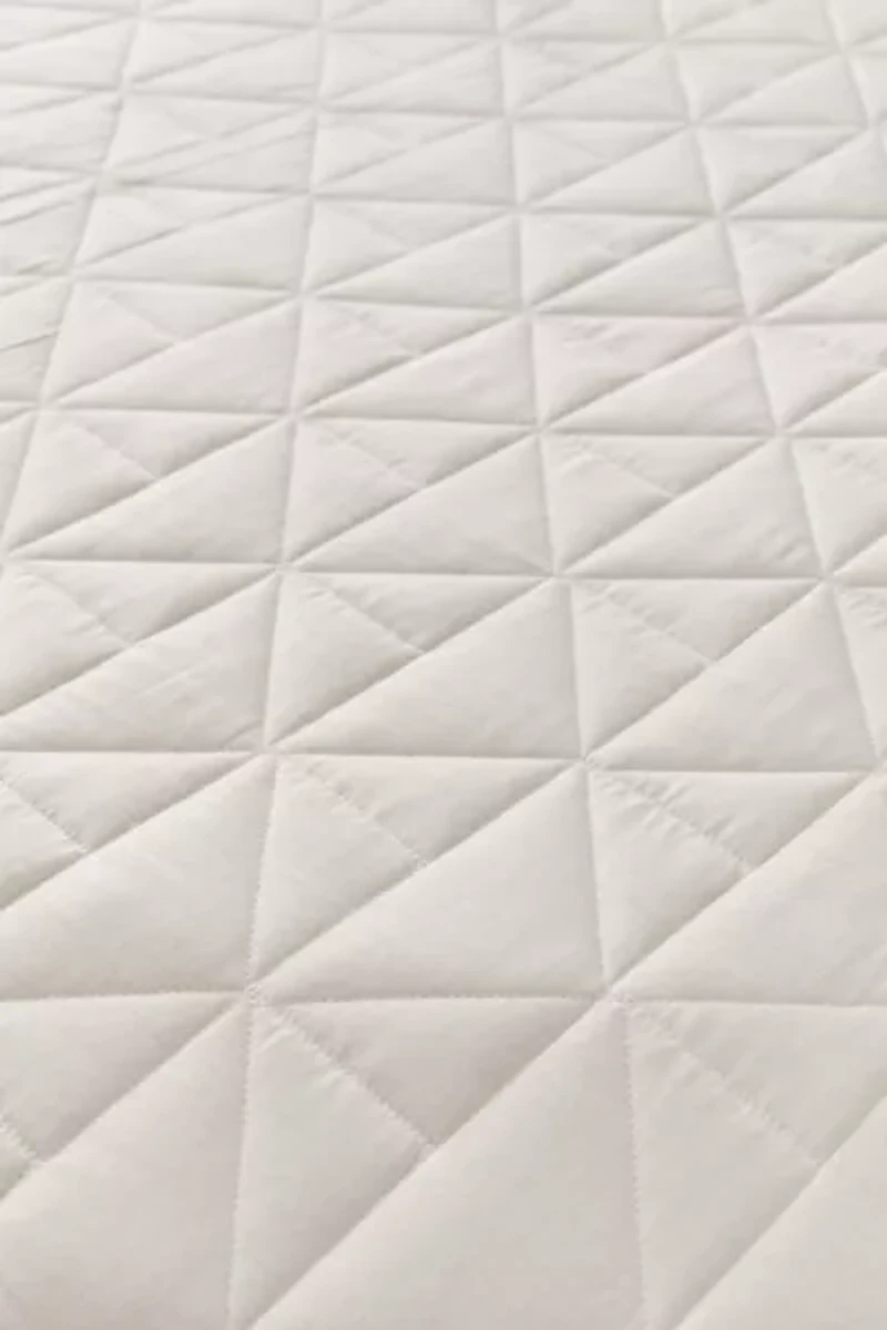 Jamie Silky Quilt