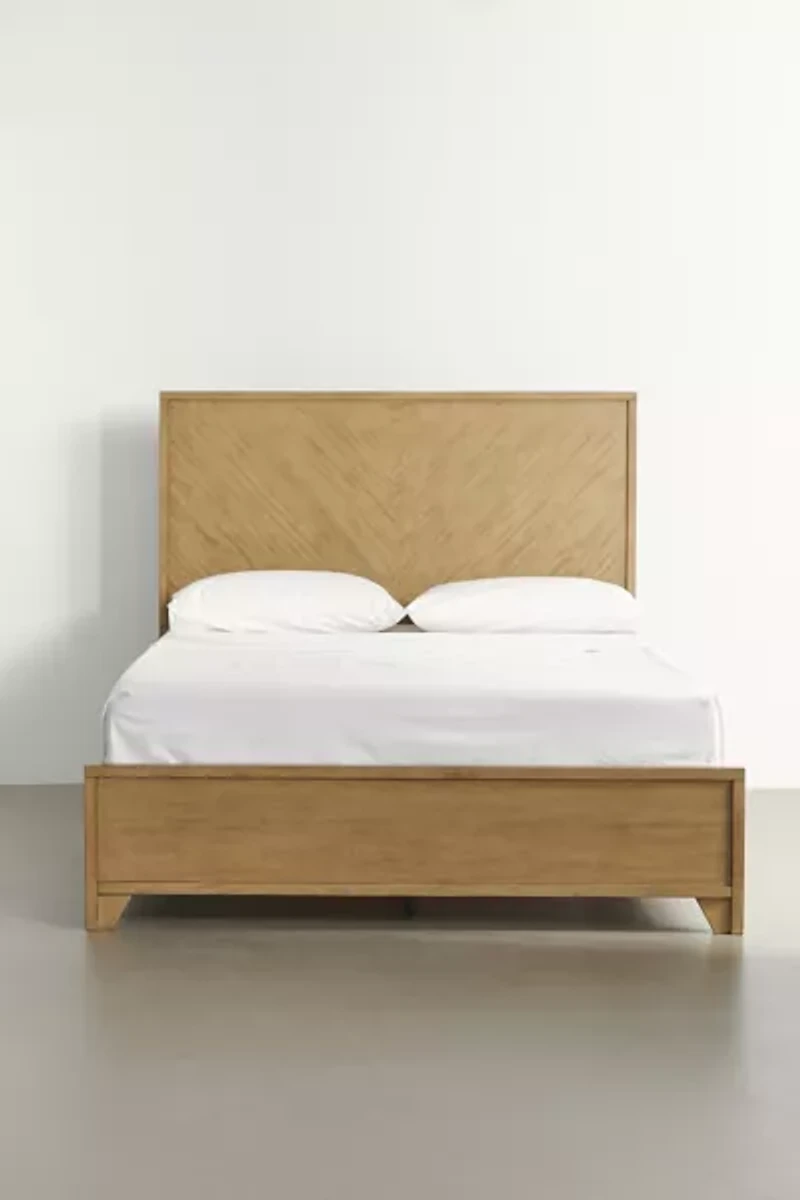 Castillo Bed