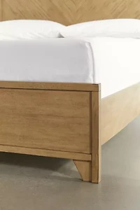 Castillo Bed