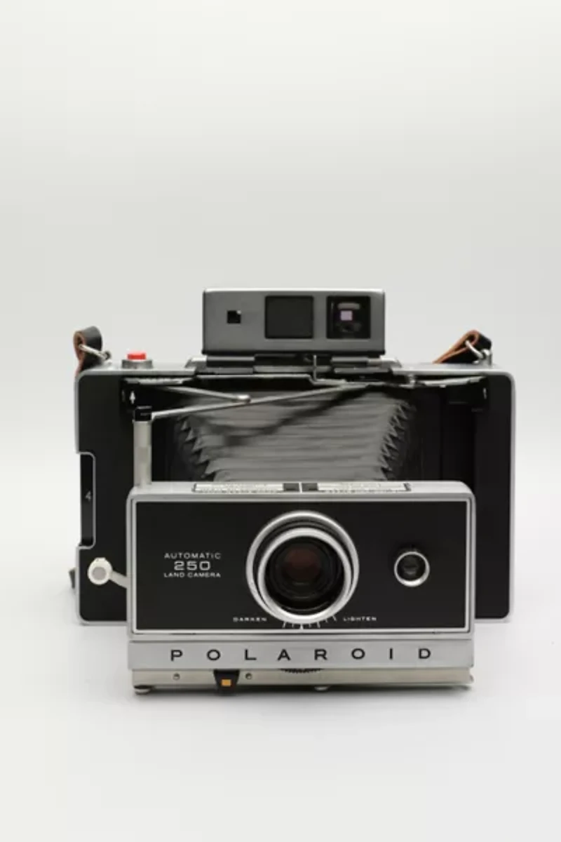 Acme Camera Co. Vintage Polaroid Automatic 250 Land Camera