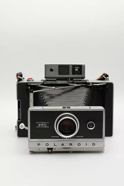 Acme Camera Co. Vintage Polaroid Automatic 250 Land Camera