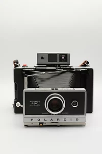 Acme Camera Co. Vintage Polaroid Automatic 250 Land Camera