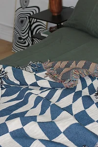 Clr Shop Groovy Grid Woven Throw Blanket