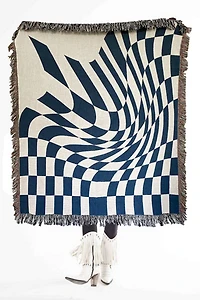 Clr Shop Groovy Grid Woven Throw Blanket