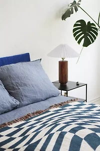 Clr Shop Groovy Grid Woven Throw Blanket
