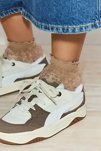 Ruffle Ribbed Crew Sock