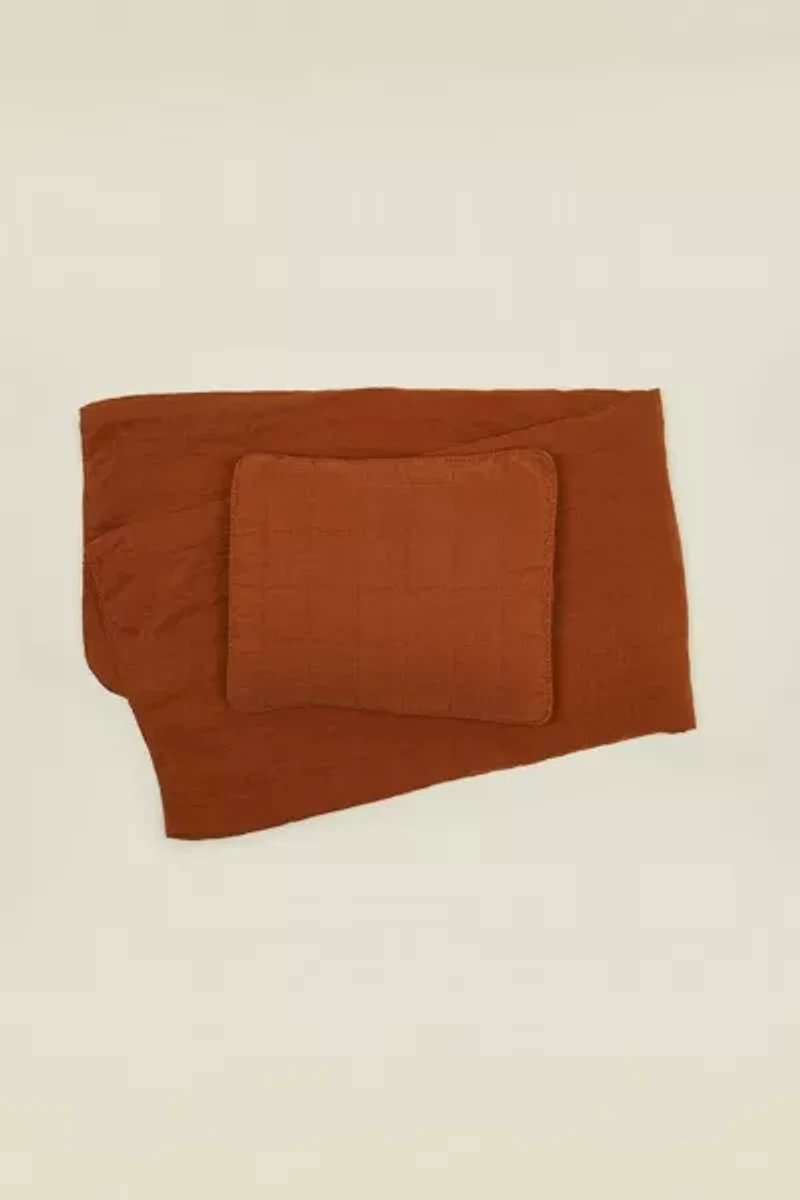 Hawkins New York Simple Washed Linen Quilt