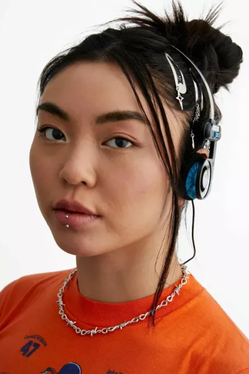 Velvet Luna Wire Chain Necklace