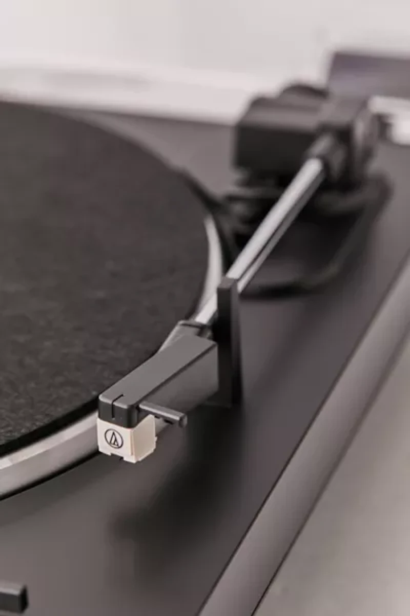AudioTechnica AT-LP60X Fully Automatic Belt-Drive Stereo Turntable