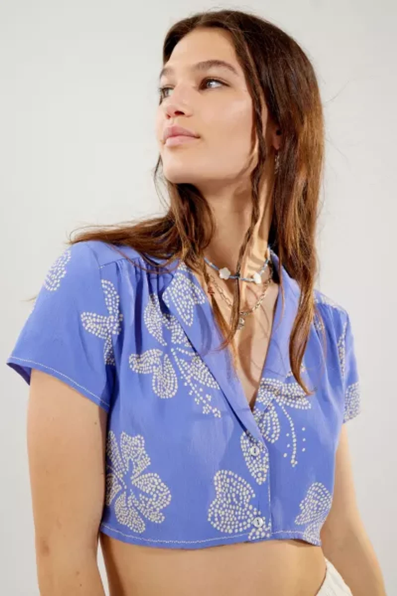 UO Ari Cropped Button-Down Top