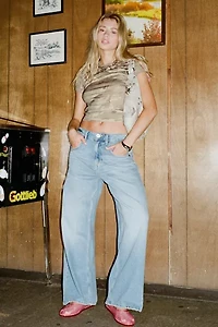 BDG Jaya Baggy Low-Rise Boyfriend Jean