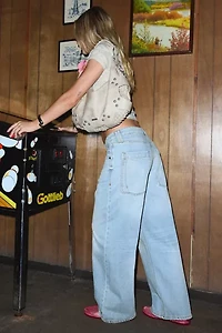 BDG Jaya Baggy Low-Rise Boyfriend Jean