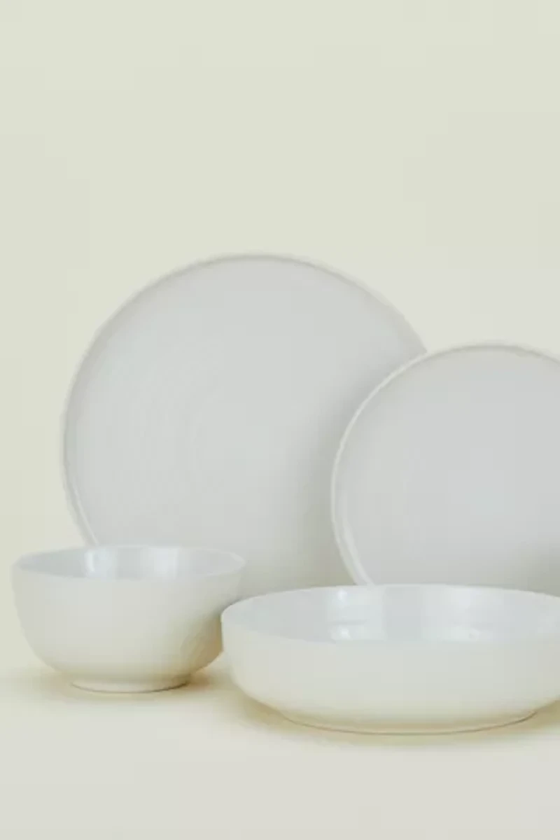 Hawkins New York Essential 16-Piece Dinnerware Set