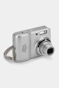 Nikon Coolpix L4 Point and Shoot Digital Camera Refurbished by Retrospekt