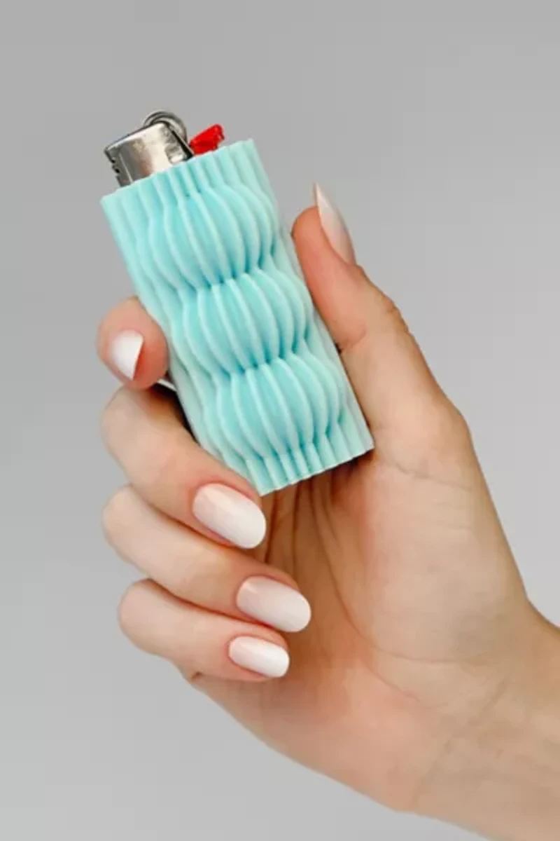 Me Make Pretty Mercury Lighter Case