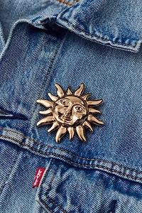 Metal Sun Brooch Pin