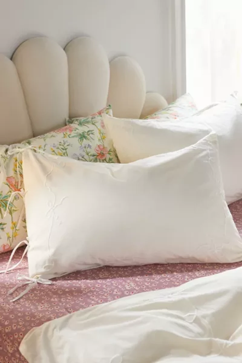 Lacey Bows Embroidered Sham Set