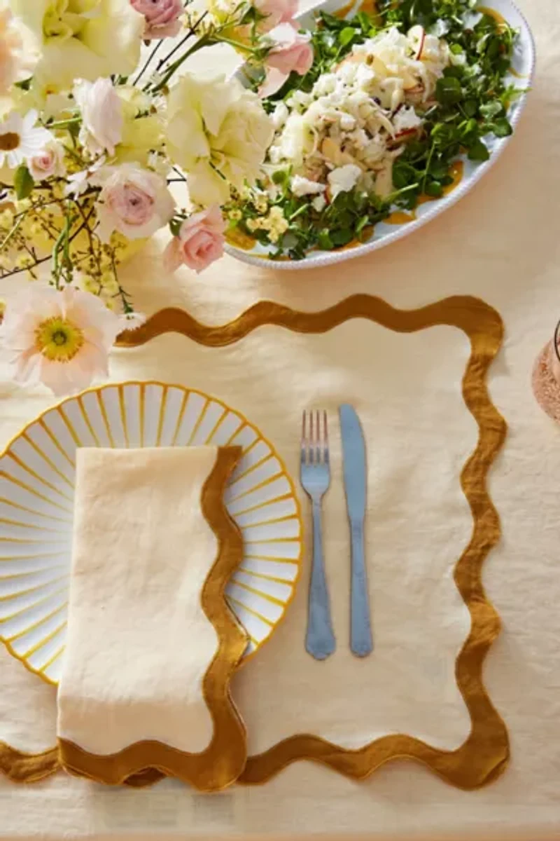 Bed Threads French Flax Linen Scalloped Placemats - Set of 4